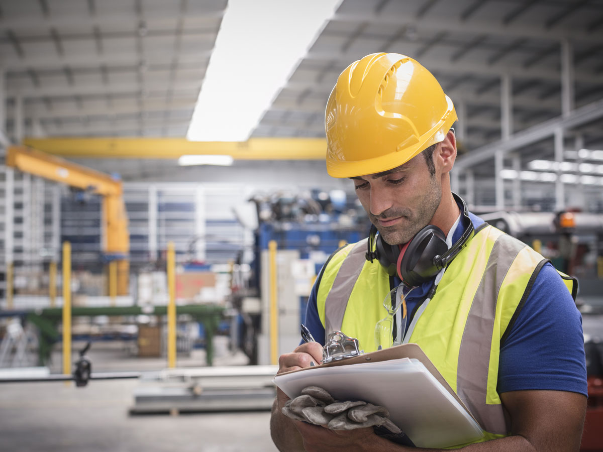 How Do Top Safety Professionals Structure Their NEBOSH Reports?