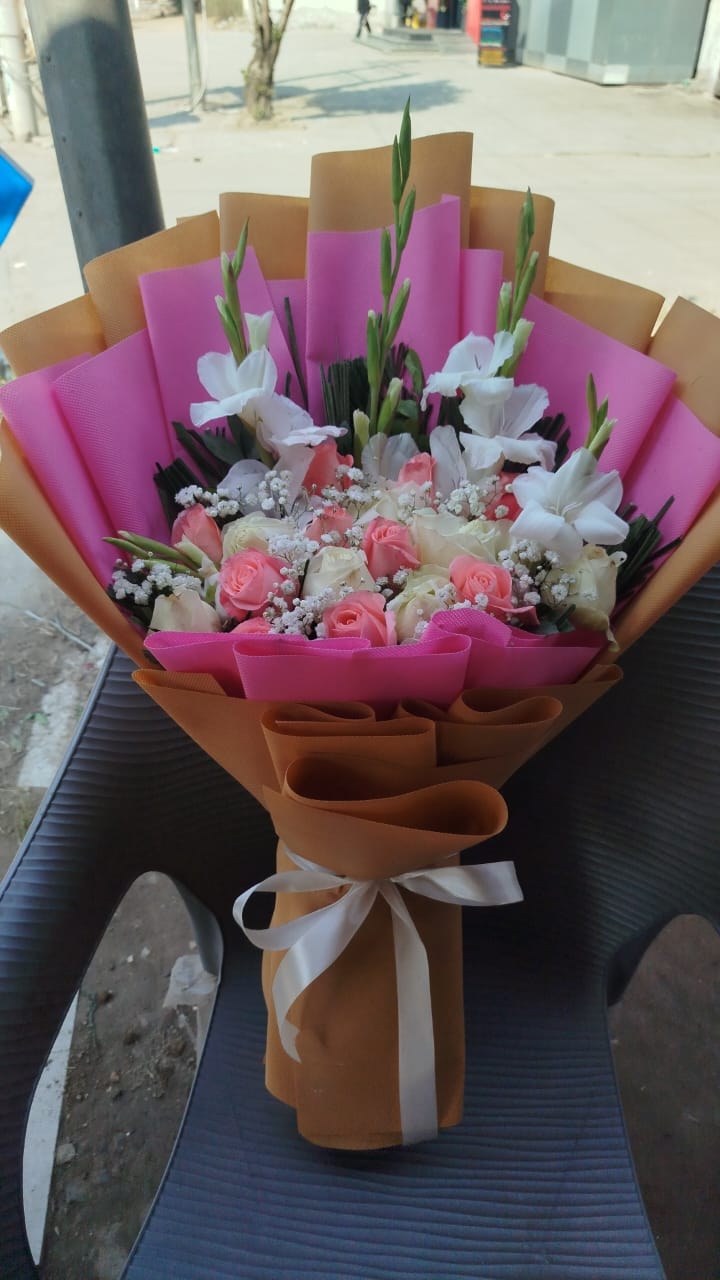 Order Fresh Flower Bouquet in Faisalabad Online for Birthdays & Special Events